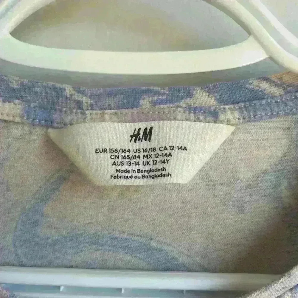 H&M Girl Classic T-shirts Cotton Tie -dye  Top size XL (12-14) - Picture 3 of 5